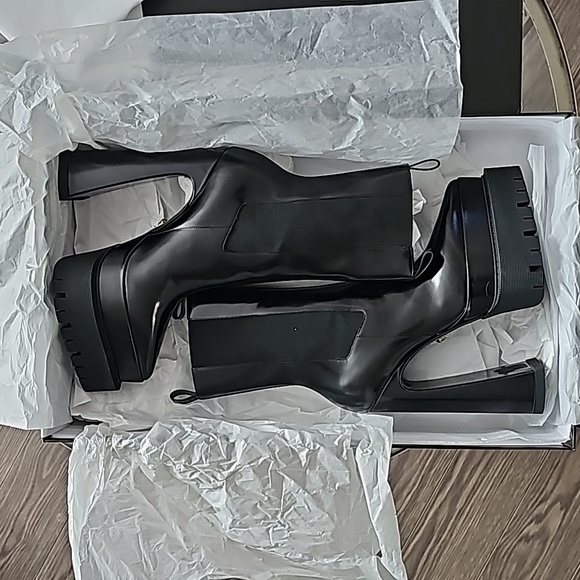 Versace Aevitas Pointy Boots - Picture 5 of 7